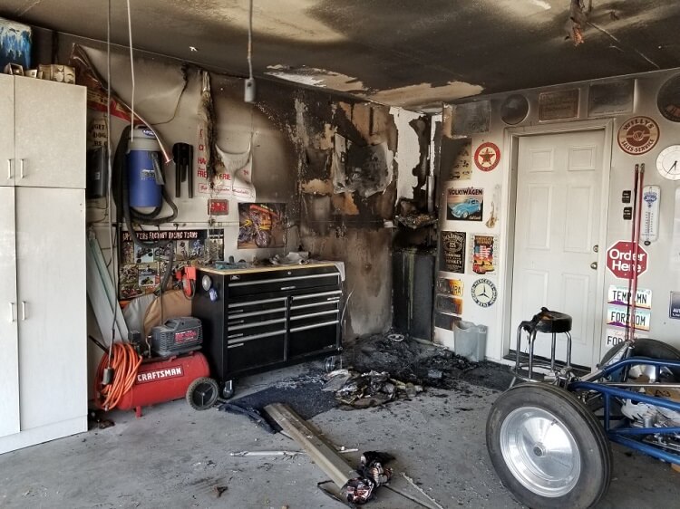 Limpieza por incendios en Alfara de Carles